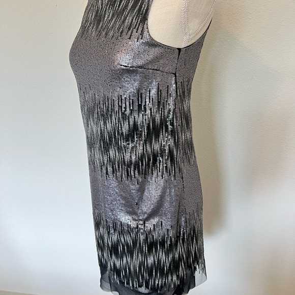 Kensie Black and Silver Sequin Shift Dress Size 2 - Picture 3 of 12